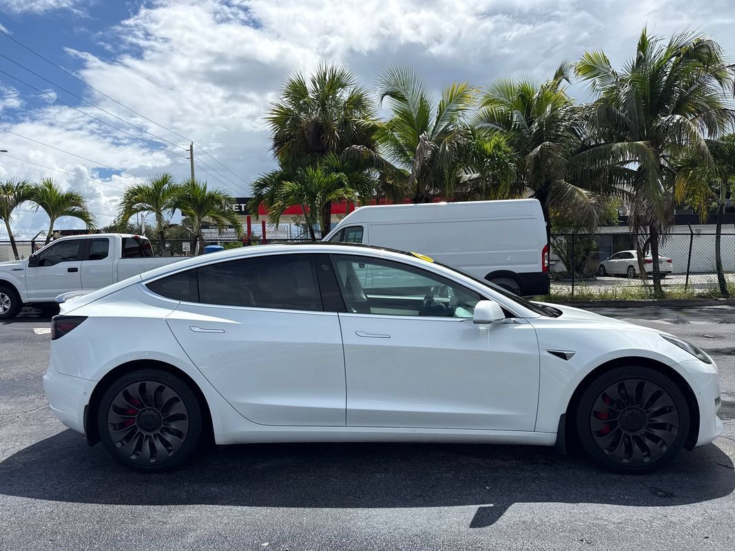 Used 2018 Tesla Model 3 Performance AWD/4WD image 7