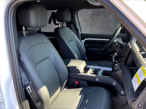 New 2025 Land Rover Defender 110 V8 image 11