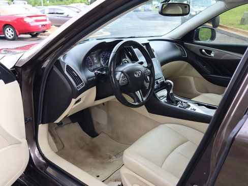 Used 2016 INFINITI Q50 3.0t Premium RWD image 8