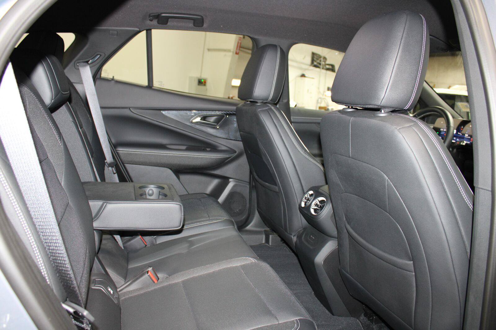 Certified 2024 Chevrolet Blazer EV LT AWD/4WD image 25