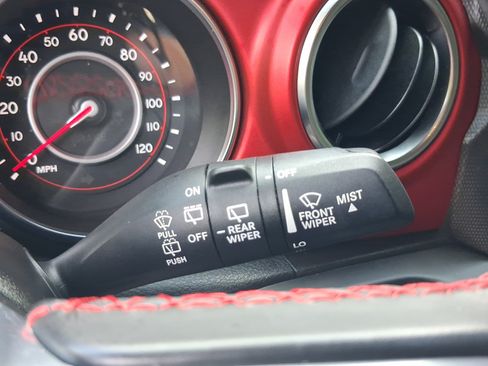 Used 2021 Jeep Wrangler Unlimited Rubicon AWD/4WD image 15