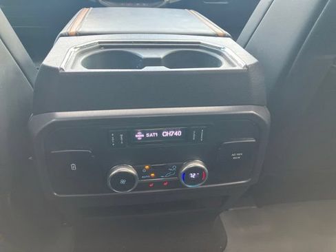 Used 2022 Ford Expedition Platinum AWD/4WD image 19