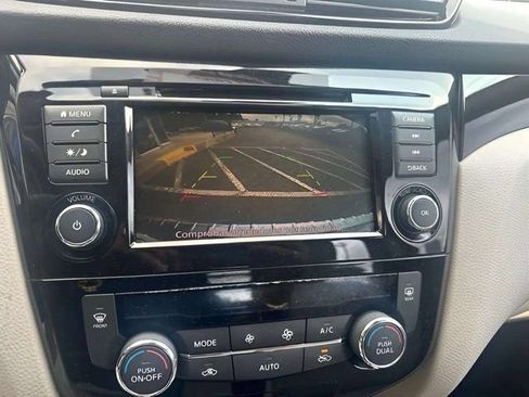 Used 2020 Nissan Rogue Sport SV w/ All-Weather Package FWD image 11