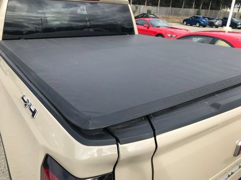Certified 2022 GMC Sierra 1500 Elevation AWD/4WD image 11