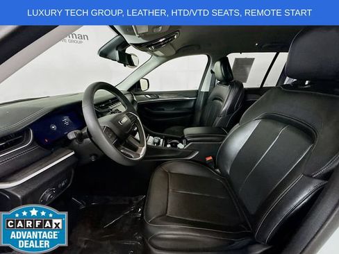 Used 2023 Jeep Grand Cherokee Limited w/ Luxury Tech Group II AWD/4WD image 20
