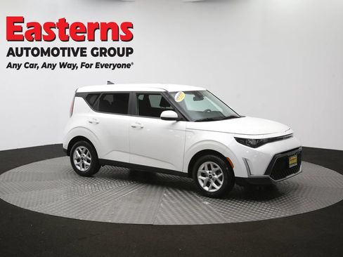 Used 2024 Kia Soul LX w/ Option Group 015 FWD image 47