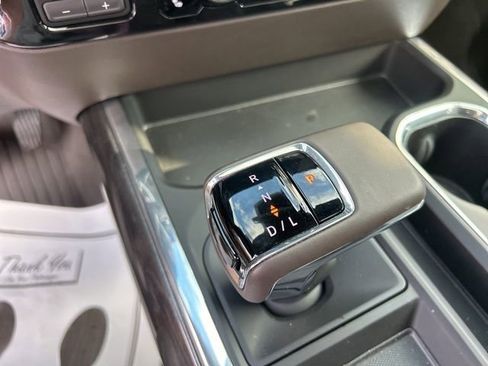 Used 2025 Chevrolet Silverado 1500 LTZ w/ LTZ Premium Package image 27