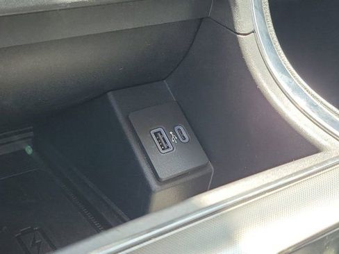 Used 2022 Ford Edge Titanium AWD/4WD image 27
