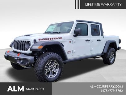 New 2025 Jeep Gladiator Mojave w/ Convenience Group
