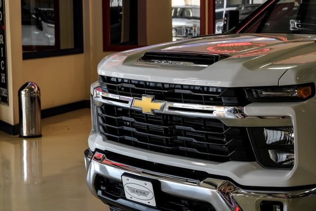 Used 2026 Chevrolet Silverado 2500 LT AWD/4WD image 53