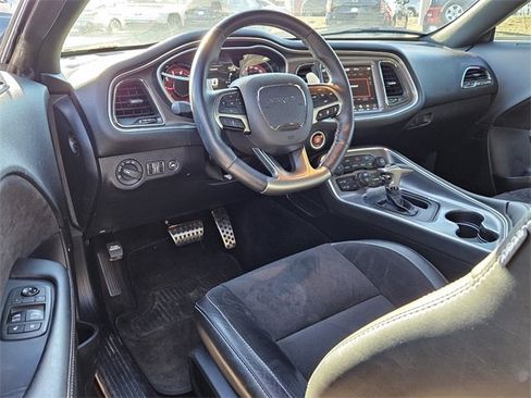Used 2019 Dodge Challenger SRT Hellcat w/ Plus Package image 4