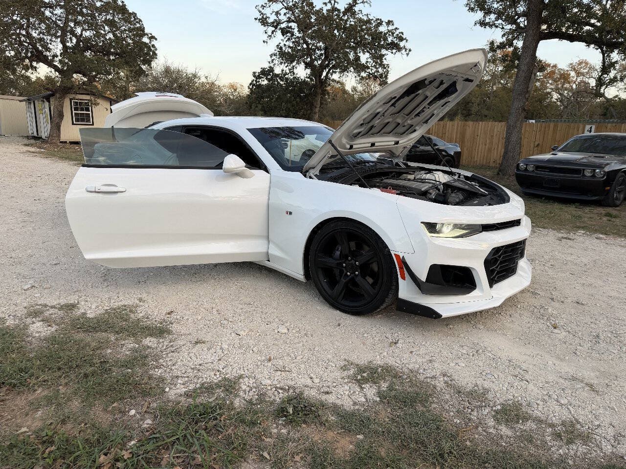 Used 2018 Chevrolet Camaro SS RWD image 23