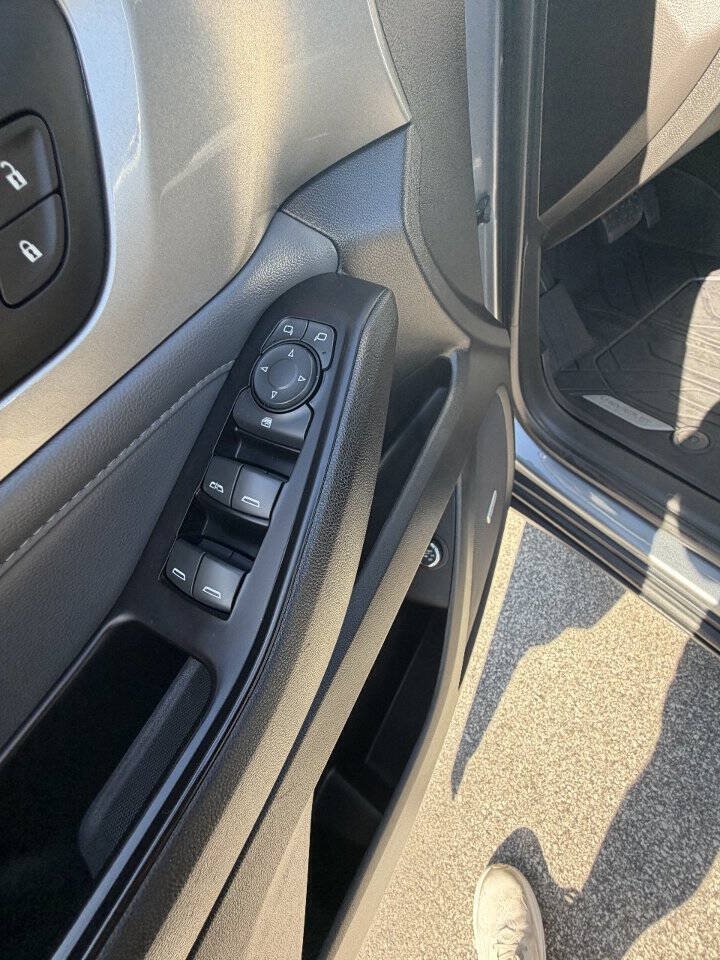Used 2018 Chevrolet Traverse LT w/ LPO, Floor Liner Package AWD/4WD image 16