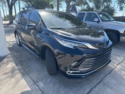 Used 2021 Toyota Sienna Limited