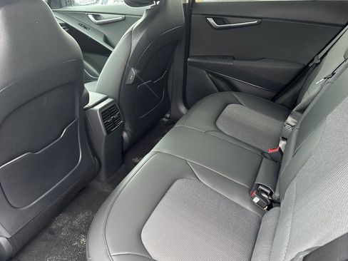 New 2026 Kia Niro Wind image 12