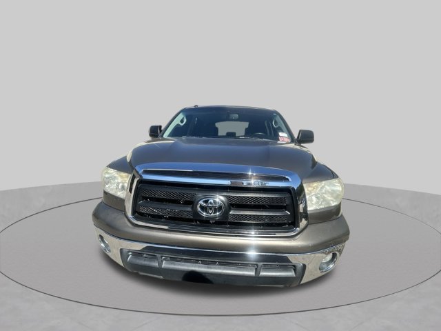 Used 2013 Toyota Tundra 4x4 CrewMax w/ Tow Pkg image 9
