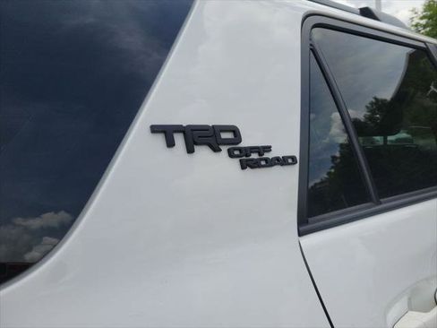 Certified 2021 Toyota 4Runner TRD Off-Road Premium w/ Moonroof Package AWD/4WD image 10