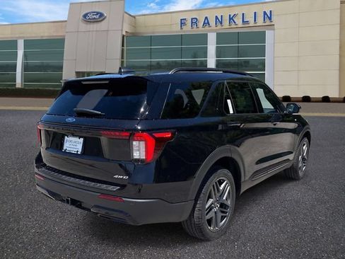 New 2026 Ford Explorer ST-Line w/ ST-Line Street Pack AWD/4WD image 7