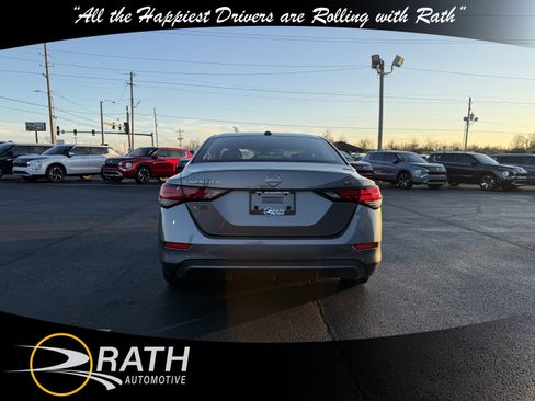 Used 2024 Nissan Sentra SV image 8