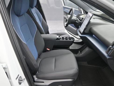 New 2026 Volvo EX30 Plus w/ Protection Package Premier AWD/4WD image 25