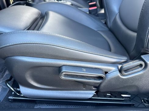 Used 2024 MINI Cooper SE image 14