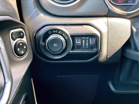 Used 2021 Jeep Wrangler Unlimited Sport w/ Sun And Sound Package image 31