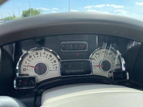 Used 2012 Ford Expedition XLT RWD image 18