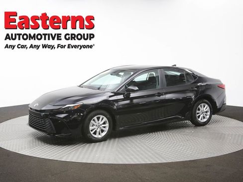 Used 2025 Toyota Camry LE FWD image 59