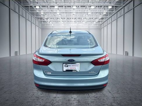 Used 2012 Ford Focus SE FWD image 4