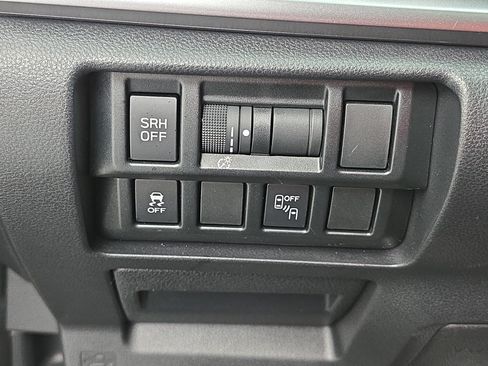 Used 2019 Subaru Crosstrek 2.0i Limited w/ Moonroof Package AWD/4WD image 25