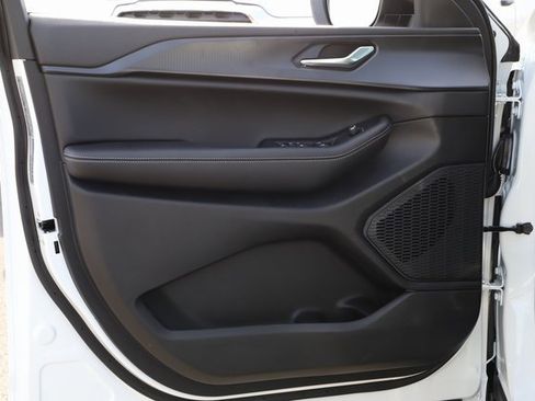 New 2025 Jeep Grand Cherokee 4WD image 14