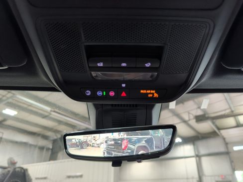Used 2025 Chevrolet Equinox ACTIV w/ Safety and Technology Package AWD/4WD image 11