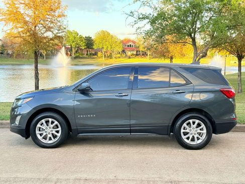 Used 2013 Chevrolet Equinox LT w/ Driver Convenience Package image 4