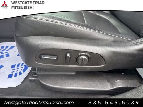 Used 2020 GMC Acadia SLT AWD/4WD image 13