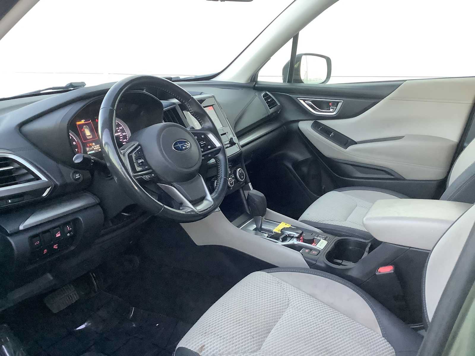 Used 2020 Subaru Forester Premium AWD/4WD image 3