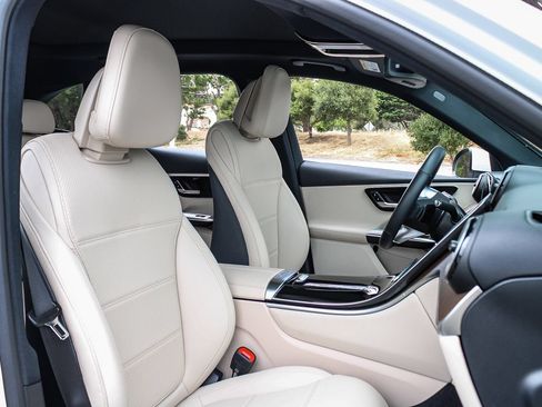 Certified 2026 Mercedes-Benz GLC 300 4MATIC image 17