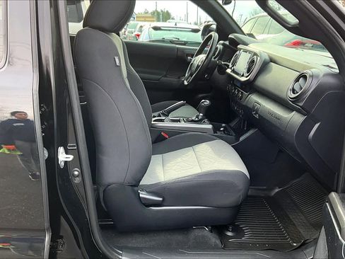 Certified 2021 Toyota Tacoma TRD Off-Road image 7