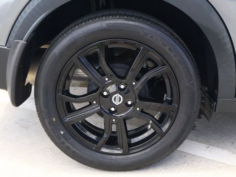Used 2020 Nissan Kicks SR w/ SR Premium Package FWD image 8
