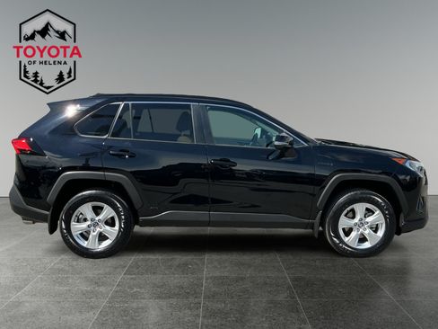 Certified 2020 Toyota RAV4 XLE w/ Convenience Package AWD/4WD image 6