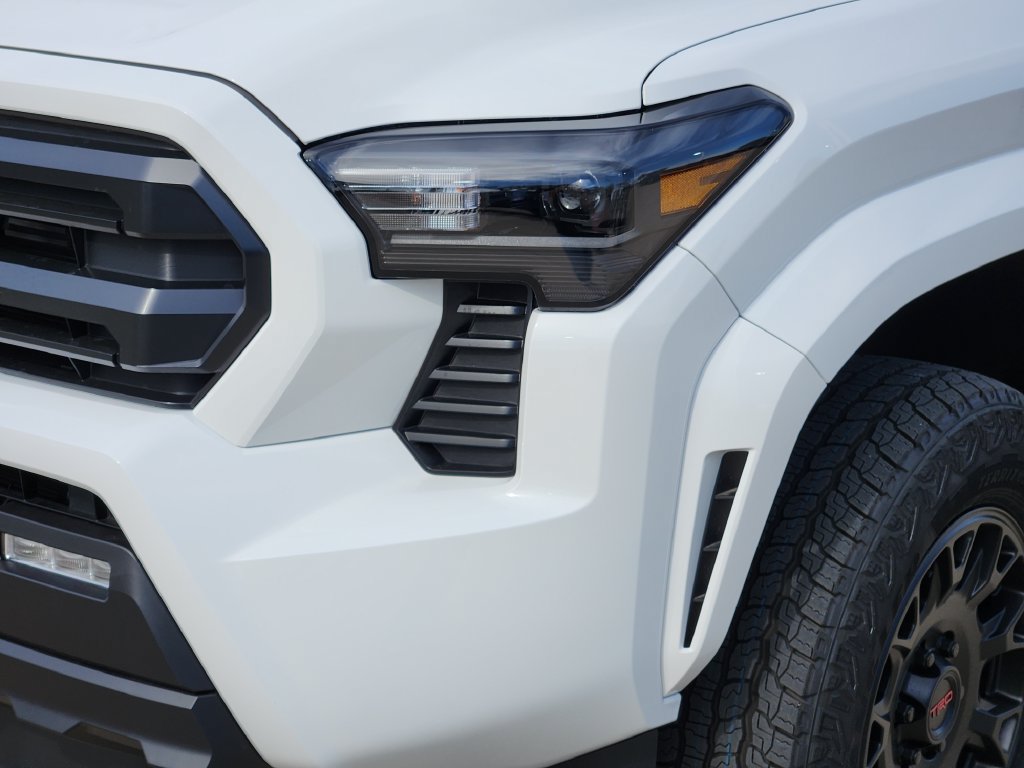 New 2026 Toyota Tacoma SR5 AWD/4WD image 11
