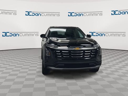 New 2026 Chevrolet Equinox LT FWD image 3