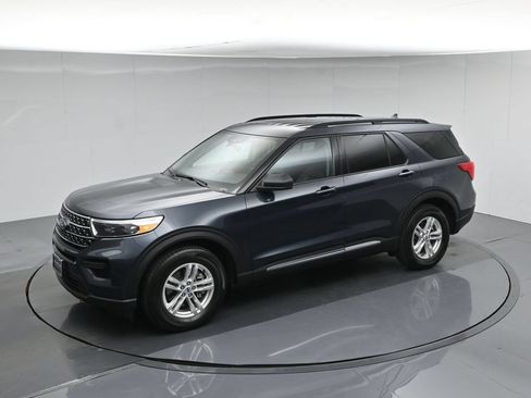 Used 2023 Ford Explorer XLT RWD image 41