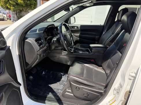 Used 2024 Dodge Durango GT RWD image 16