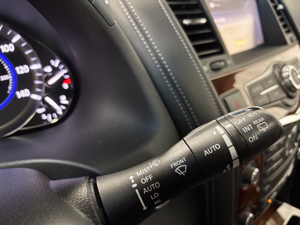 Used 2015 INFINITI QX80 4WD w/ Deluxe Technology Package image 22