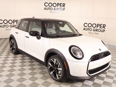 New 2026 MINI Cooper 4-Door Hardtop FWD image 1