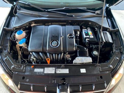 Used 2012 Volkswagen Passat 2.5 SEL image 8
