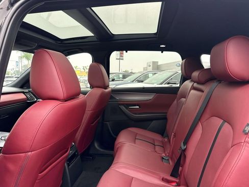 Certified 2025 MAZDA CX-70 3.3 Turbo w/ Premium Plus Pkg image 13