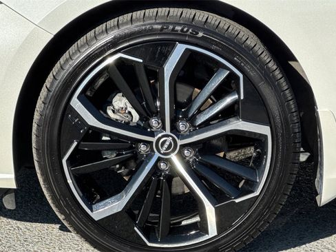 Used 2023 Nissan Altima 2.5 SR w/ SR Premium Package image 25