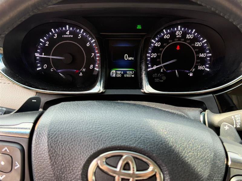 Used 2013 Toyota Avalon XLE Touring FWD image 11