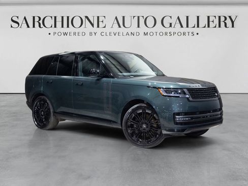 Used 2025 Land Rover Range Rover SE AWD/4WD image 1